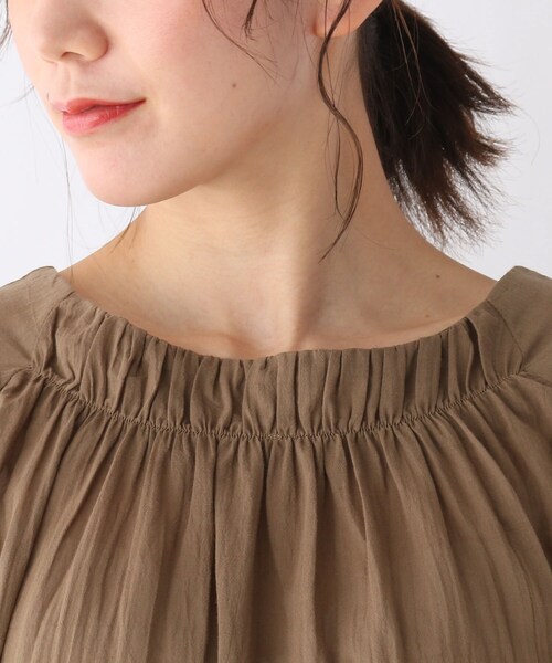 SHOO・LA・RUE（シューラルー）の「◆綿シフォン袖ボリュームブラウス（シャツ/ブラウス・レディース・ブラウン系/ネイビー・02/03/04）」の4枚目の写真