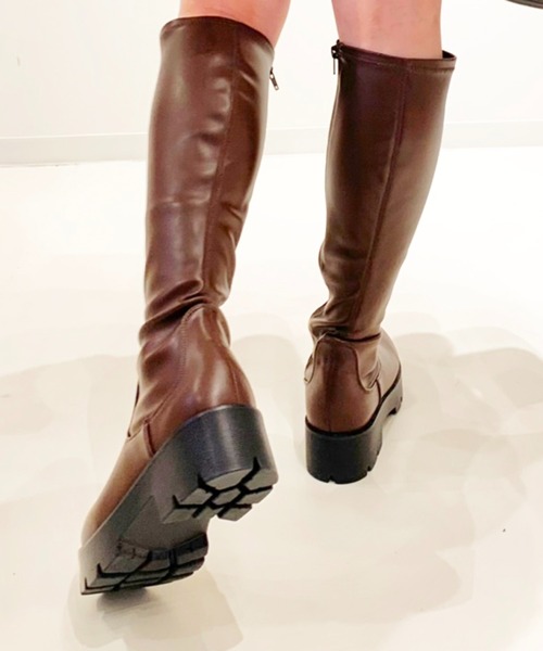 SPINNS（スピンズ）の「トラックソール 合皮ストレッチロングブーツ（ブーツ・レディース・ブラック/ブラウン・LL/M/L）」の13枚目の写真