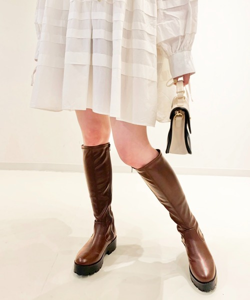 SPINNS（スピンズ）の「トラックソール 合皮ストレッチロングブーツ（ブーツ・レディース・ブラック/ブラウン・LL/M/L）」の9枚目の写真