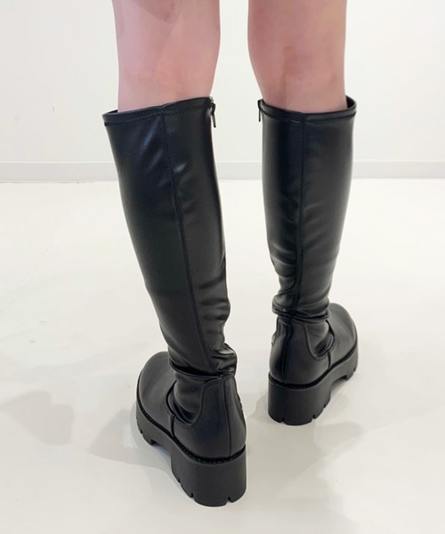 SPINNS（スピンズ）の「トラックソール 合皮ストレッチロングブーツ（ブーツ・レディース・ブラック/ブラウン・LL/M/L）」の3枚目の写真