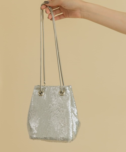 URBAN RESEARCH ROSSO WOMEN(アーバンリサーチ ロッソ)の「メタルメッシュバッグ(ハンドバッグ・レディース・シルバー・-)」の3枚目の写真