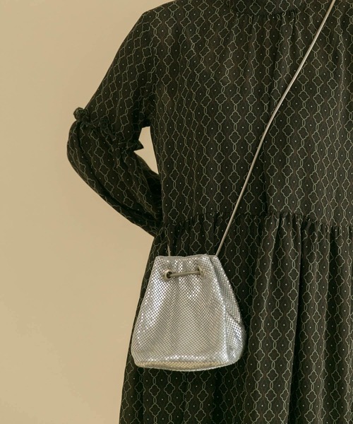URBAN RESEARCH ROSSO WOMEN(アーバンリサーチ ロッソ)の「メタルメッシュバッグ(ハンドバッグ・レディース・シルバー・-)」の6枚目の写真