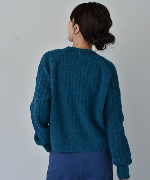 Cheri（シェリ）の「ショート丈ケーブルニットカーディガン（カーディガン/ボレロ・レディース・ベージュ/ブルー・FREE）」の11枚目の写真