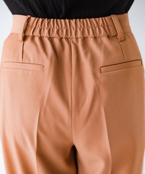 haco!（ハコ）の「重くなりがちなコーデを明るく変身！大人に便利なきれいめテーパードパンツ by que made me（その他パンツ・レディース・オレンジ/グリーン/アイボリー・SMALL/MEDIUM/LARGE/X-LARGE）」の9枚目の写真