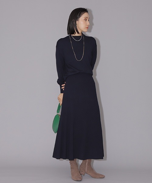 NATURAL BEAUTY BASIC（ナチュラルビューティーベーシック）の「ゴアードスカートニットセットアップ（ワンピース・レディース・ベージュ/イエロー/ネイビー・SMALL/MEDIUM）」の2枚目の写真