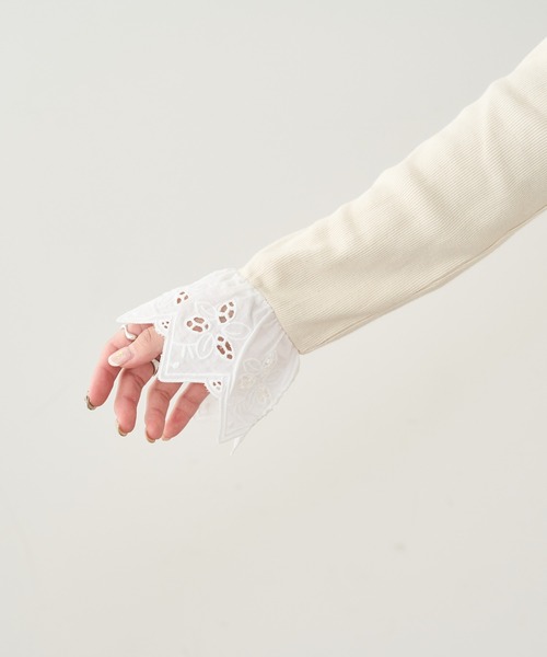 PUAL CE CIN（ピュアルセシン）の「ラッフル襟レースインナー（Tシャツ/カットソー・レディース・ブラック/ナチュラル/グレイッシュベージュ・FREE）」の19枚目の写真