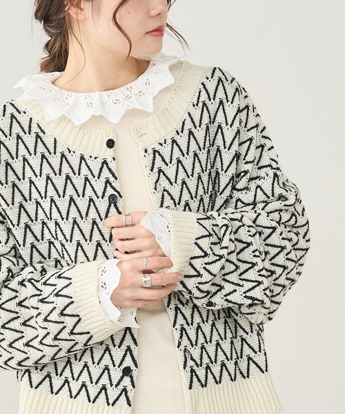 PUAL CE CIN（ピュアルセシン）の「ラッフル襟レースインナー（Tシャツ/カットソー・レディース・ブラック/ナチュラル/グレイッシュベージュ・FREE）」の5枚目の写真