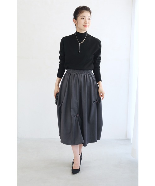 cawaii（カワイイ）の「ふんわりタックシルエットのバラ咲くコクーンミディアムスカート（スカート・レディース・グレー/ブラック・FREE）」の5枚目の写真