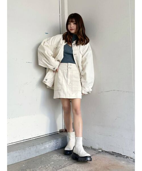 MURUA（ムルーア）の「ハイウエストタイトミニスカート【セットアップ着用可能】（スカート・レディース・ベージュ/グレー/イエロー/アイボリー・1/2）」の11枚目の写真