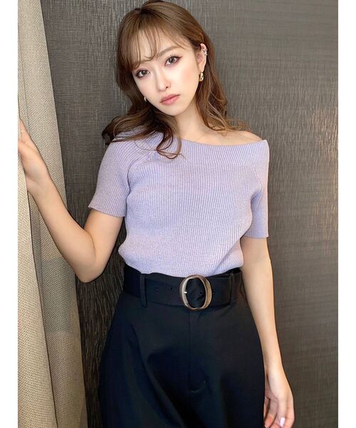 RESEXXY（リゼクシー）の「オフショルシャイニーニットトップス（ニット/セーター・レディース・ベージュ/ラベンダー/ホワイト/オレンジ・FREE）」の12枚目の写真