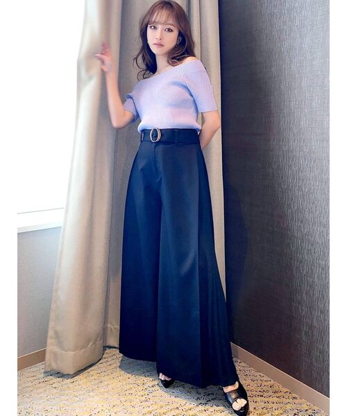 RESEXXY（リゼクシー）の「オフショルシャイニーニットトップス（ニット/セーター・レディース・ベージュ/ラベンダー/ホワイト/オレンジ・FREE）」の21枚目の写真