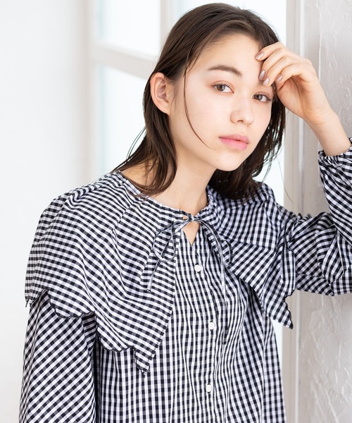 MILKFED.(ミルクフェド)の「GINGHAM BIG COLLAR BLOUSE(シャツ/ブラウス・レディース・ブラック/レッド/グリーン・ONE SIZE)」の15枚目の写真
