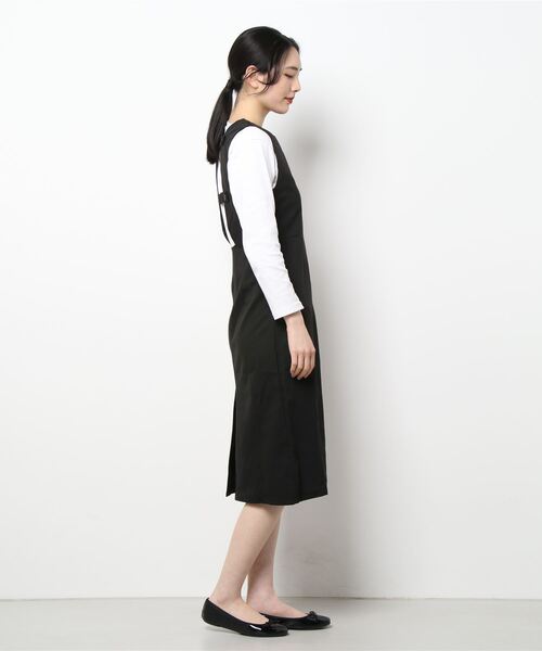 solleim（ソルレム）の「ベルトデザインジャンパースカート（ジャンパースカート・レディース・ブラック・M）」の3枚目の写真
