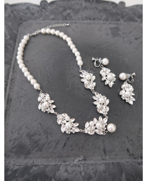 Placebo（プラシーボ）の「マニョリヤ パールイヤリング（イヤリング・レディース・シルバー・F）」の4枚目の写真