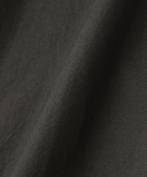 MHL.(エムエイチエル)の「COTTON RAMIE POPLIN(シャツ/ブラウス・メンズ・ホワイト/グレー/チャコール・SMALL/MEDIUM/LARGE/X-LARGE)」の18枚目の写真