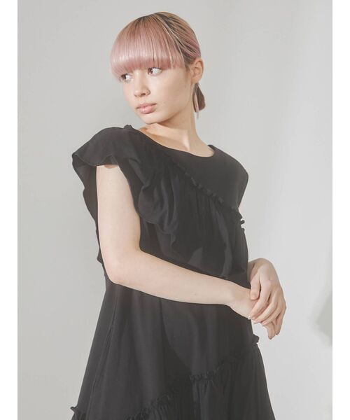 merry jenny（メリージェニー）の「アシメフリルカットロングワンピース（ワンピース・レディース・オフホワイト/ブラック/ベージュ・FREE）」の13枚目の写真