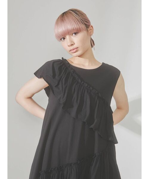 merry jenny（メリージェニー）の「アシメフリルカットロングワンピース（ワンピース・レディース・オフホワイト/ブラック/ベージュ・FREE）」の5枚目の写真