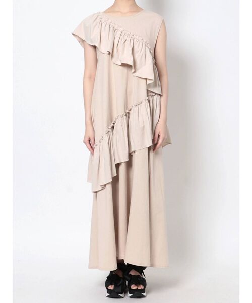 merry jenny（メリージェニー）の「アシメフリルカットロングワンピース（ワンピース・レディース・オフホワイト/ブラック/ベージュ・FREE）」の6枚目の写真