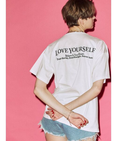 jouetie(ジュエティ)の「ローズフォト BIG Tシャツ(Tシャツ/カットソー・レディース・ブラック/オフホワイト/イエロー・MEDIUM)」の17枚目の写真