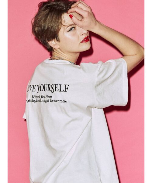 jouetie(ジュエティ)の「ローズフォト BIG Tシャツ(Tシャツ/カットソー・レディース・ブラック/オフホワイト/イエロー・MEDIUM)」の18枚目の写真