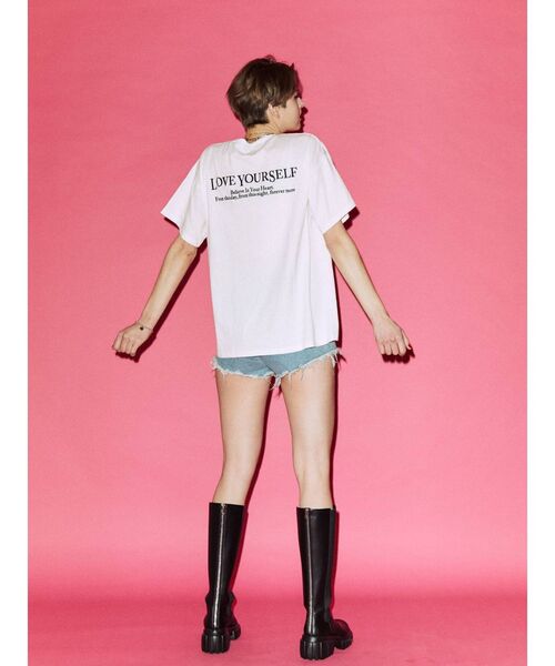 jouetie(ジュエティ)の「ローズフォト BIG Tシャツ(Tシャツ/カットソー・レディース・ブラック/オフホワイト/イエロー・MEDIUM)」の21枚目の写真