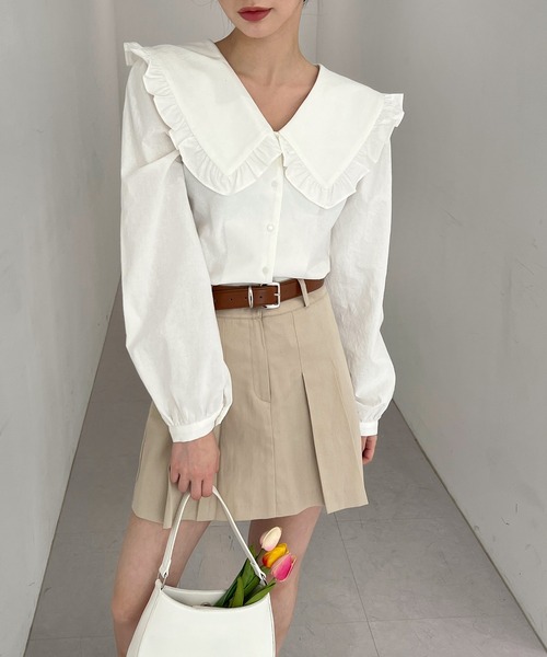 by muni:r（バイ ムニール）の「ビッグカラーフリルブラウス（シャツ/ブラウス・レディース・ベージュ/ブルー/アイボリー・FREE）」の4枚目の写真