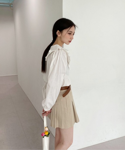 by muni:r（バイ ムニール）の「ビッグカラーフリルブラウス（シャツ/ブラウス・レディース・ベージュ/ブルー/アイボリー・FREE）」の11枚目の写真