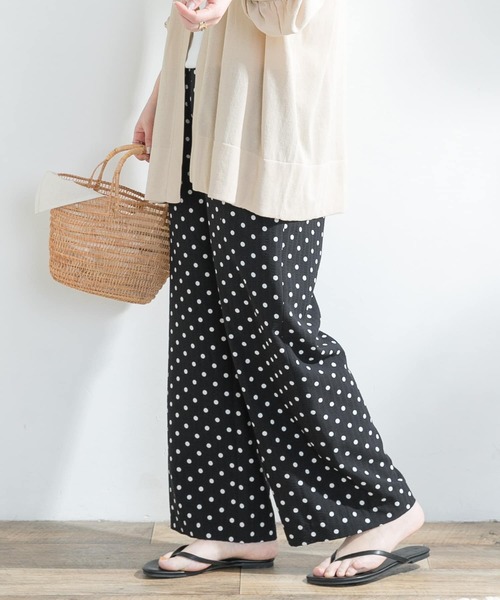 F by ROSSO（エフバイロッソ）の「F by ROSSO　ドットセミワイドパンツ（その他パンツ・レディース・ブラック/ブラウン・36/38）」の5枚目の写真