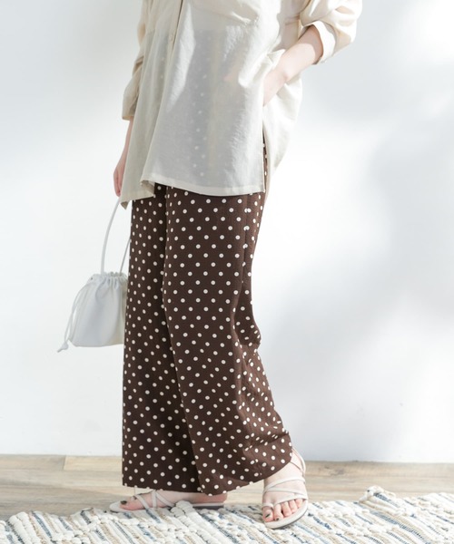 F by ROSSO（エフバイロッソ）の「F by ROSSO　ドットセミワイドパンツ（その他パンツ・レディース・ブラック/ブラウン・36/38）」の8枚目の写真