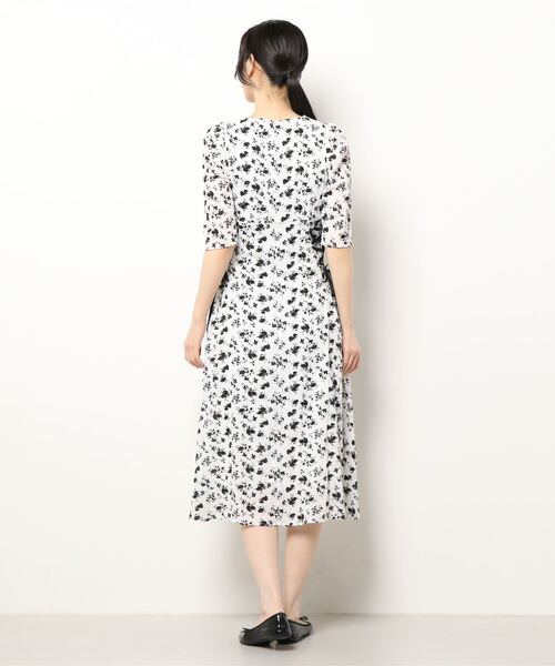 ANDGEEBEE（アンジービー）の「レースアップフラワーワンピ（ワンピース・レディース・アイボリー/ホワイト・MEDIUM）」の16枚目の写真