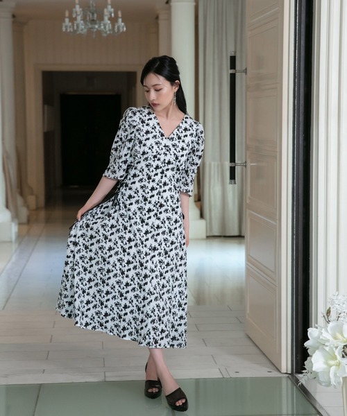 ANDGEEBEE（アンジービー）の「レースアップフラワーワンピ（ワンピース・レディース・アイボリー/ホワイト・MEDIUM）」の14枚目の写真