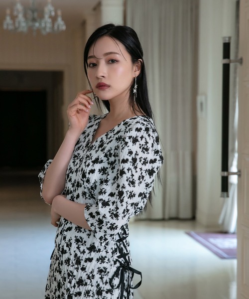 ANDGEEBEE（アンジービー）の「レースアップフラワーワンピ（ワンピース・レディース・アイボリー/ホワイト・MEDIUM）」の15枚目の写真