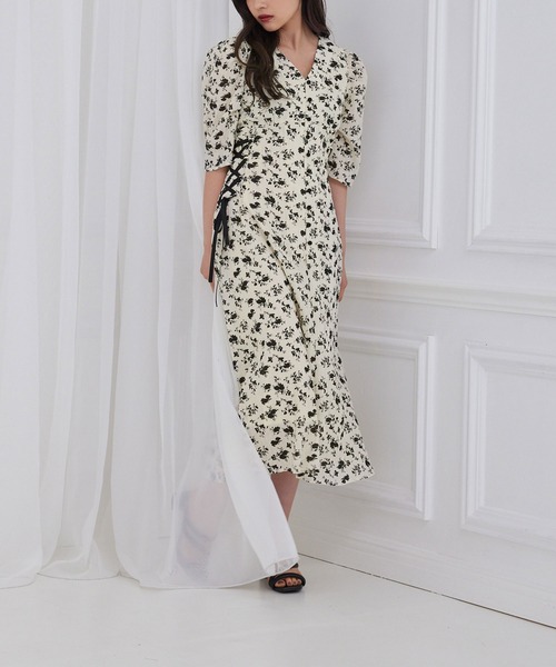 ANDGEEBEE（アンジービー）の「レースアップフラワーワンピ（ワンピース・レディース・アイボリー/ホワイト・MEDIUM）」の12枚目の写真