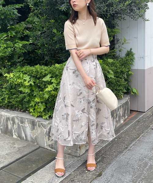 natural couture(ナチュラルクチュール)の「オパールフラワーアシメタックスカート(スカート・レディース・ブラック/ライトベージュ/ブルー・FREE)」の13枚目の写真