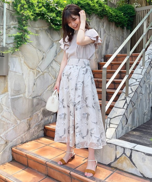 natural couture(ナチュラルクチュール)の「オパールフラワーアシメタックスカート(スカート・レディース・ブラック/ライトベージュ/ブルー・FREE)」の11枚目の写真