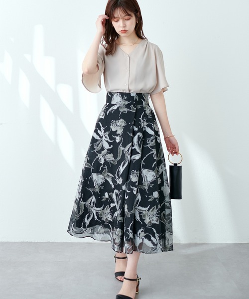 natural couture(ナチュラルクチュール)の「オパールフラワーアシメタックスカート(スカート・レディース・ブラック/ライトベージュ/ブルー・FREE)」の8枚目の写真