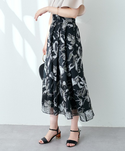 natural couture(ナチュラルクチュール)の「オパールフラワーアシメタックスカート(スカート・レディース・ブラック/ライトベージュ/ブルー・FREE)」の7枚目の写真