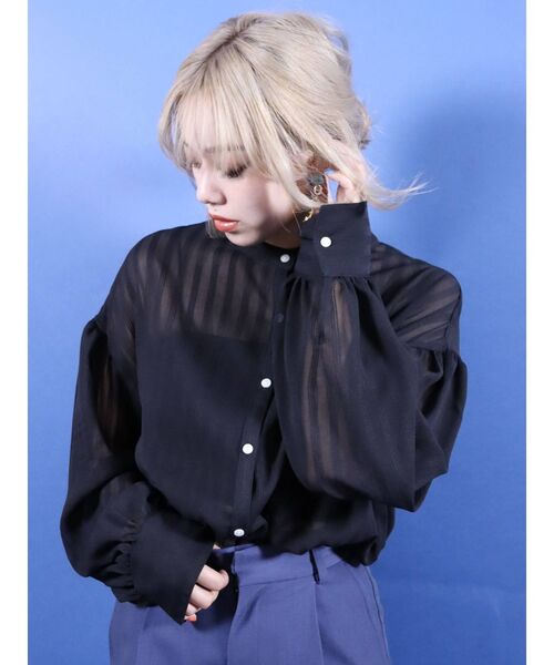 EVRIS(エヴリス)の「ストライプシアーシャツ(シャツ/ブラウス・レディース・ブラック/アイボリー/オレンジ・FREE)」の8枚目の写真