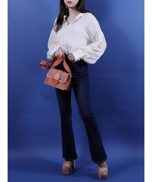 EVRIS(エヴリス)の「ストライプシアーシャツ(シャツ/ブラウス・レディース・ブラック/アイボリー/オレンジ・FREE)」の18枚目の写真