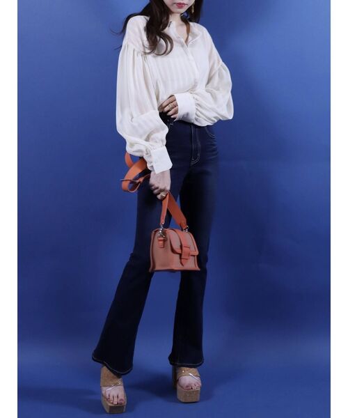 EVRIS(エヴリス)の「ストライプシアーシャツ(シャツ/ブラウス・レディース・ブラック/アイボリー/オレンジ・FREE)」の19枚目の写真