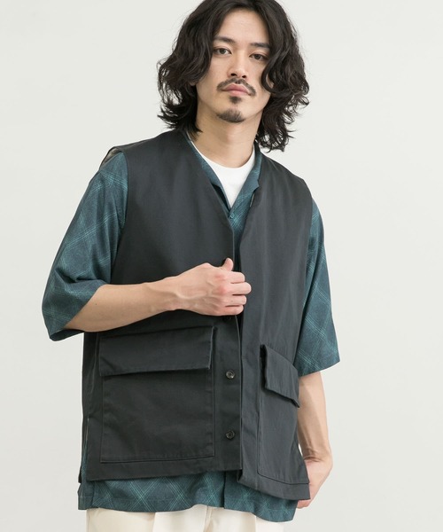 URBAN RESEARCH(アーバンリサーチ)の「ウェポンオーバーVネックベスト(ベスト・メンズ・ベージュ/ネイビー/ホワイト系その他・LARGE/MEDIUM)」の11枚目の写真