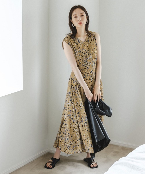 Andemiu（アンデミュウ）の「ストーンドットノースリーブワンピース344007（ワンピース・レディース・チャコールグレー/ブルー/キャメル・FREE）」の21枚目の写真