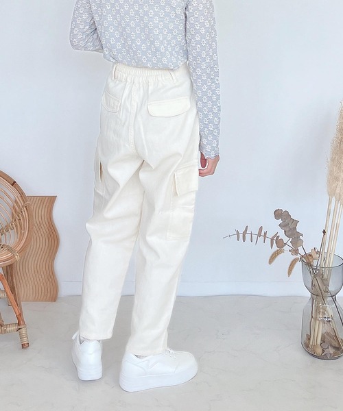 AS KNOW AS plus(アズノゥアズプラス)の「♪ポケット ファティーグパンツ(カーゴパンツ・レディース・アイボリー/ブラック/モカ/グリーン・FREE)」の7枚目の写真