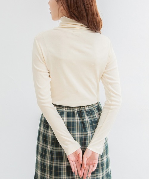 Honeys(ハニーズ)の「フライスタートル(Tシャツ/カットソー・レディース・アイボリー/ブラック/オフホワイト/ネイビー・S/LL/L/M)」の20枚目の写真