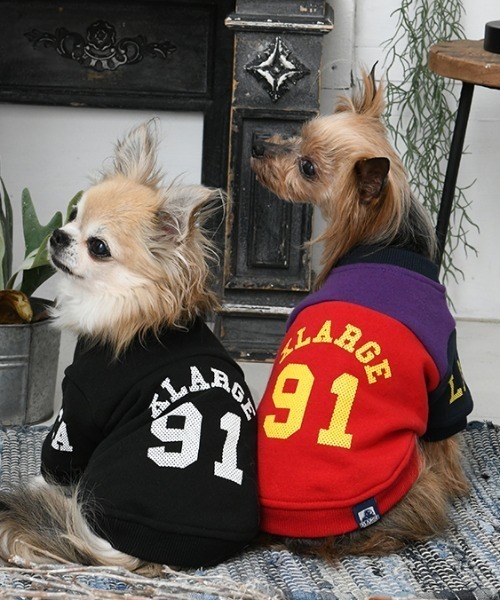 XLARGE（エクストララージ）の「XLARGE/ナンバリングスウェット（ペットウェア・メンズ・レッド/ブラック・2L/M/XS/L/S/3L）」の4枚目の写真