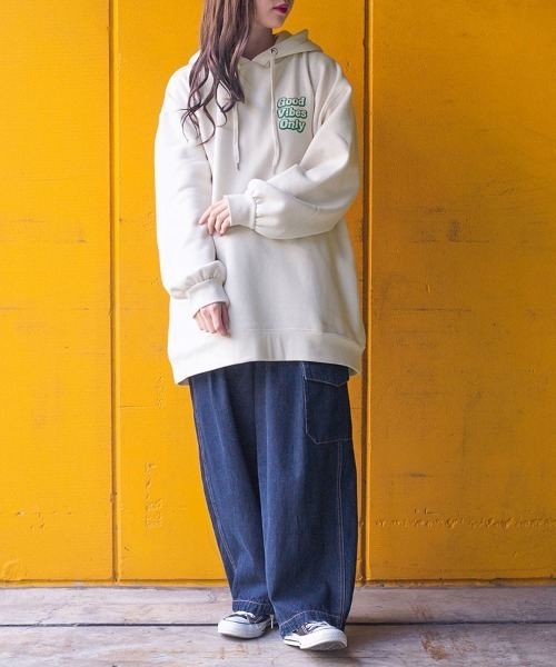 PairPair（ペアペア）の「ロゴ入りBIGフーディー（パーカー・レディース・ブラック/アイボリー・LARGE/MEDIUM）」の5枚目の写真