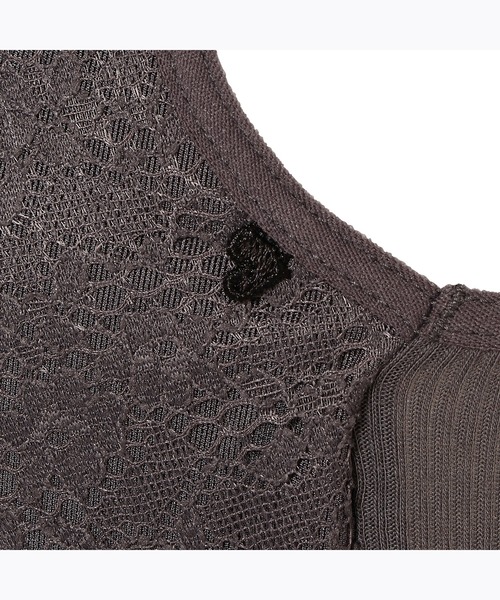 AMOSTYLE BY Triumph（アモスタイルバイトリンプ）の「【寝ている間にバストメイク！パワーネット素材で横流れ防止】【ノンワイヤー＆綿混リブ素材の快適な着け心地】AMOSTYLEレーシーナイトブラ コンフォートタッチ AMST1363 N-Top5 JX（ナイトブラ・レディース・ライラック/グレー・M/L/LL）」の11枚目の写真