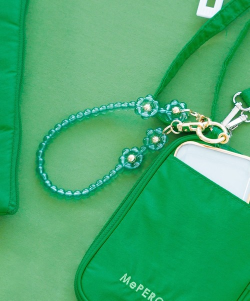 Me%(ミィパーセント)の「【ストラップシート付き】オハナハンドルストラップ 170697(スマホグッズ・レディース・ブラック/ホワイト/ライトパープル/その他1/ブルー/グレー/オフホワイト/ブルー系その他/グリーン/レッド/ラメ・FREE)」の5枚目の写真