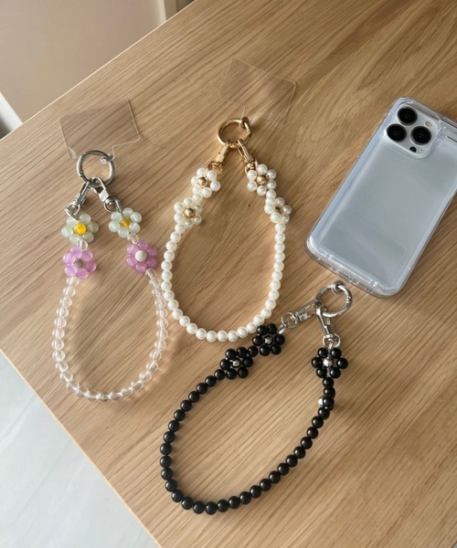 Me%(ミィパーセント)の「【ストラップシート付き】オハナハンドルストラップ 170697(スマホグッズ・レディース・ブラック/ホワイト/ライトパープル/その他1/ブルー/グレー/オフホワイト/ブルー系その他/グリーン/レッド/ラメ・FREE)」の12枚目の写真