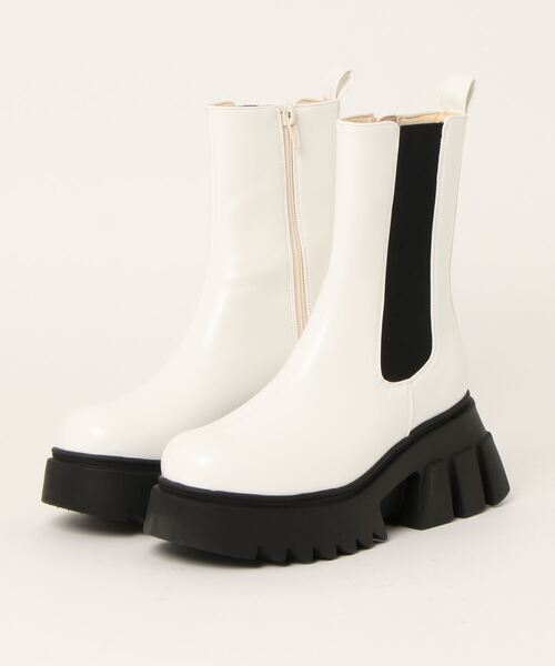 Realta（レアルタ）の「Realta(レアルタ)厚底ボリュームソールサイドゴアブーツ（ブーツ・レディース・ホワイト/ブラック系その他/ブラック/ダークブラウン・S/L/LL/M）」の2枚目の写真